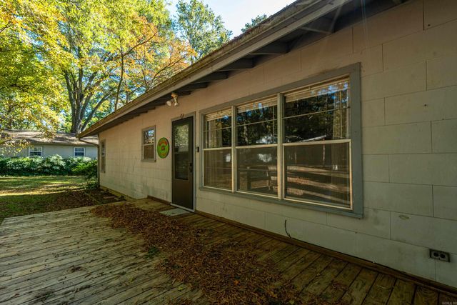 131 Snug Harbor Drive, Hot Springs, AR 71901