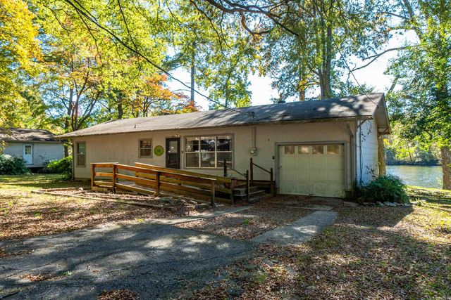 131 Snug Harbor Drive, Hot Springs, AR 71901