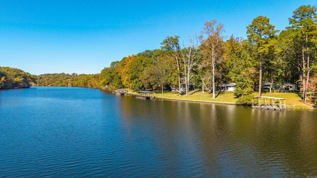 131 Snug Harbor Drive, Hot Springs, AR 71901