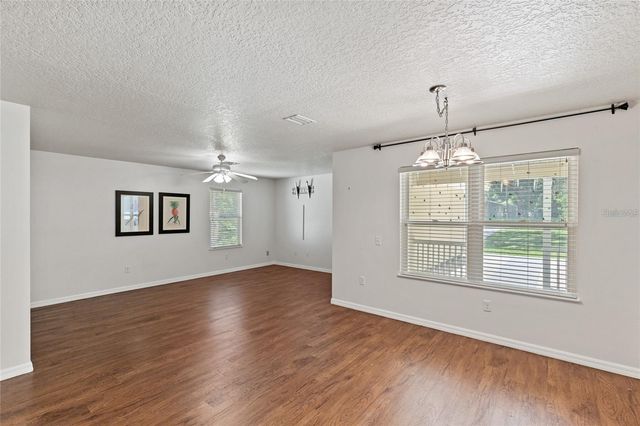 206 E CATAWBA, Fruitland Park, FL 34731