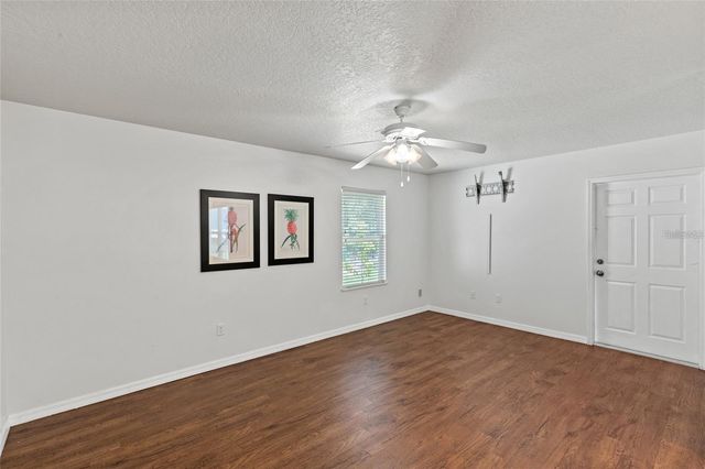 206 E CATAWBA, Fruitland Park, FL 34731