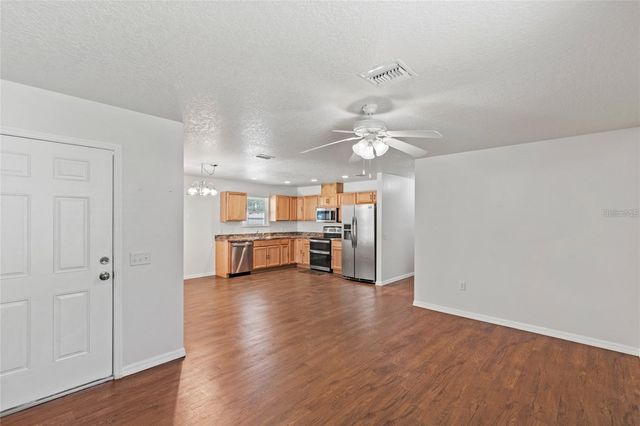 206 E CATAWBA, Fruitland Park, FL 34731
