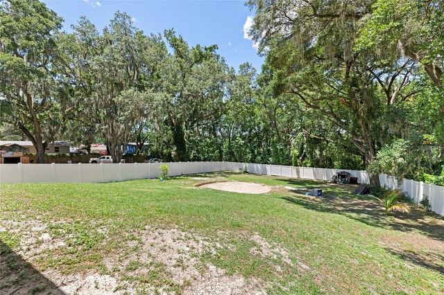 206 E CATAWBA, Fruitland Park, FL 34731