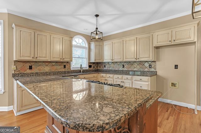 105 Kensington Pond Court, Roswell, GA 30075