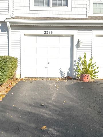 2314 Woodside Drive 34-C-2, Carpentersville, IL 60110