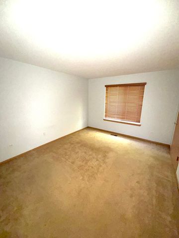 2314 Woodside Drive 34-C-2, Carpentersville, IL 60110