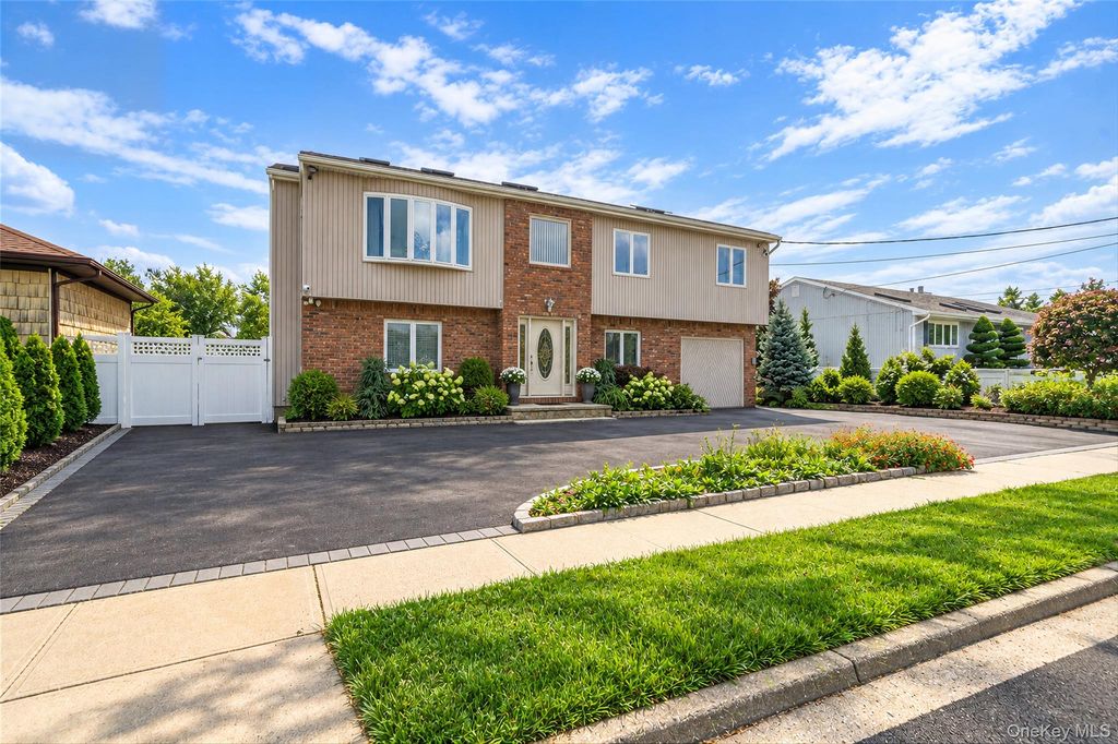 240 N Virginia Avenue, Massapequa, NY 11758 — photo 2