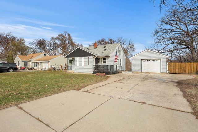 4755 Dominick Drive, Minnetonka, MN 55343