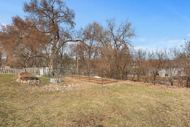 4755 Dominick Drive, Minnetonka, MN 55343