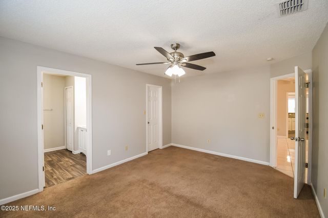 7805 HUNTERS LAKE Circle S, Jacksonville, FL 32210