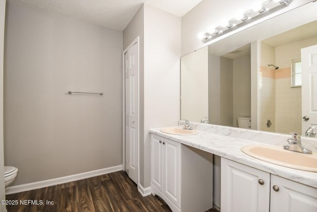 7805 HUNTERS LAKE Circle S, Jacksonville, FL 32210