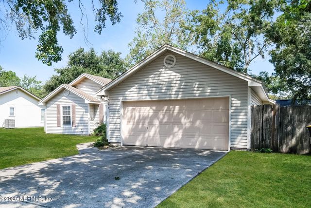 7805 HUNTERS LAKE Circle S, Jacksonville, FL 32210