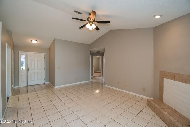 7805 HUNTERS LAKE Circle S, Jacksonville, FL 32210