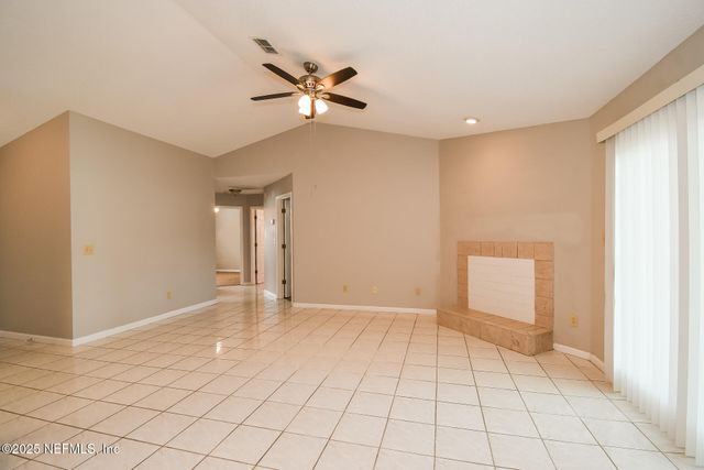7805 HUNTERS LAKE Circle S, Jacksonville, FL 32210