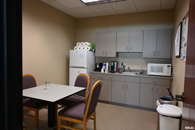 3161 W White Oaks Dr Ste 302, Springfield, IL 62704