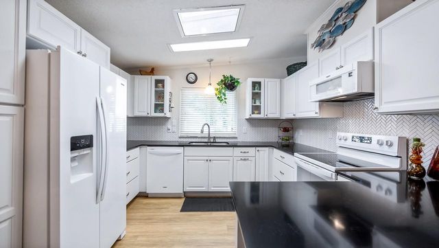 3109 MANATEE ROAD, Tavares, FL 32778