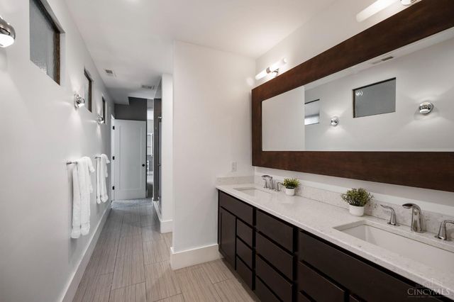 120 W Fourteenth Street, Cincinnati, OH 45202