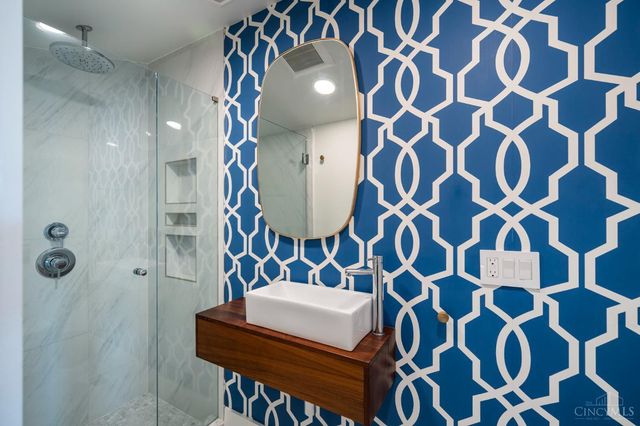 120 W Fourteenth Street, Cincinnati, OH 45202
