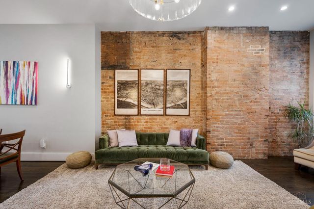 120 W Fourteenth Street, Cincinnati, OH 45202