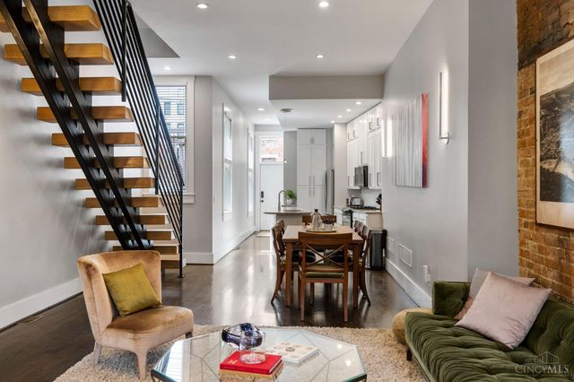 120 W Fourteenth Street, Cincinnati, OH 45202