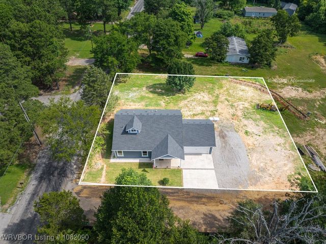 1303 Hoover Way, Alma, AR 72921