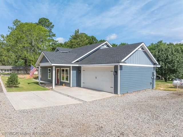 1303 Hoover Way, Alma, AR 72921