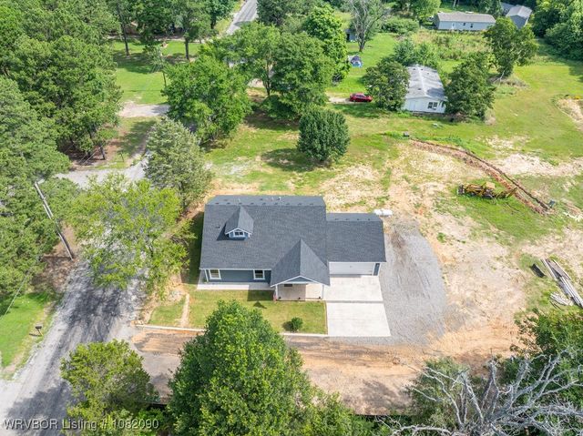 1303 Hoover Way, Alma, AR 72921