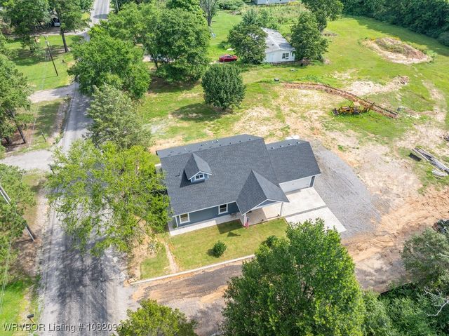 1303 Hoover Way, Alma, AR 72921
