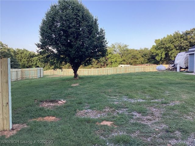 1303 Hoover Way, Alma, AR 72921