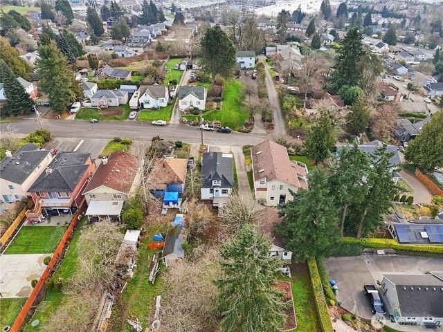 285 Earlington Avenue SW, Renton, WA 98057