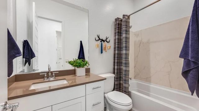 8026 W ROWEL Road, Peoria, AZ 85383
