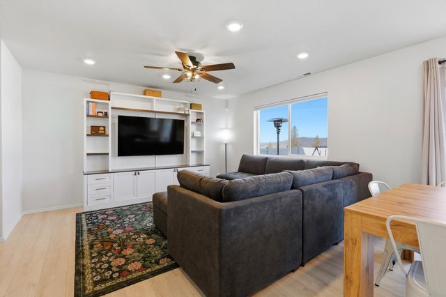 4444 W Brookfield Ave, Spokane, WA 99208
