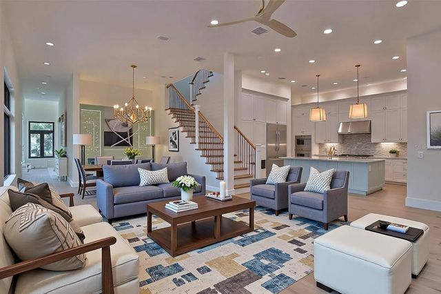 519 W DAVIS BOULEVARD, Tampa, FL 33606