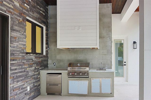 519 W DAVIS BOULEVARD, Tampa, FL 33606