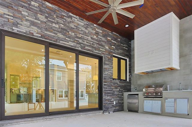 519 W DAVIS BOULEVARD, Tampa, FL 33606