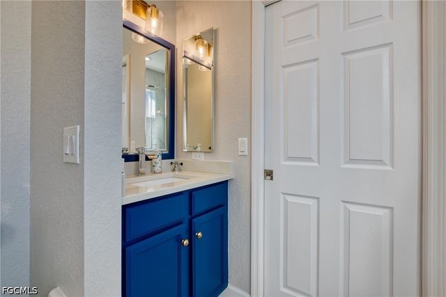 5374 Cortez CT, Cape Coral, FL 33904