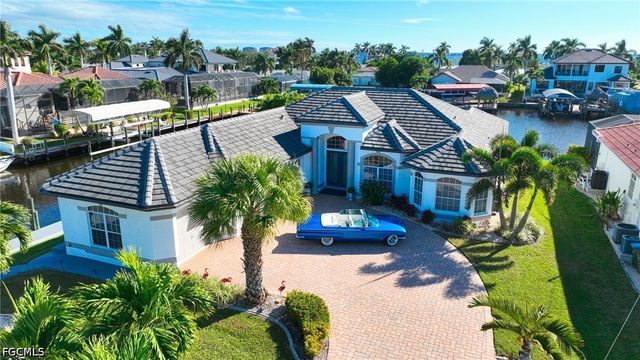 5374 Cortez CT, Cape Coral, FL 33904