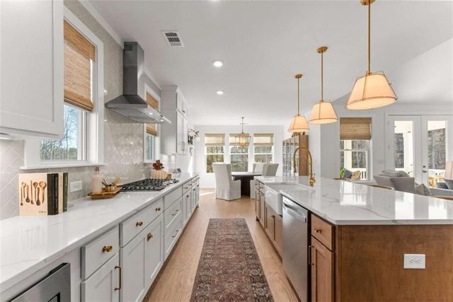 8415 AZURE OVERLOOK Trail, Gainesville, GA 30506