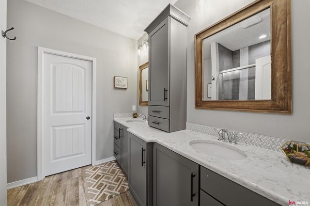 9930 Paris Court, Lincoln, NE 68339