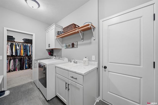 9930 Paris Court, Lincoln, NE 68339