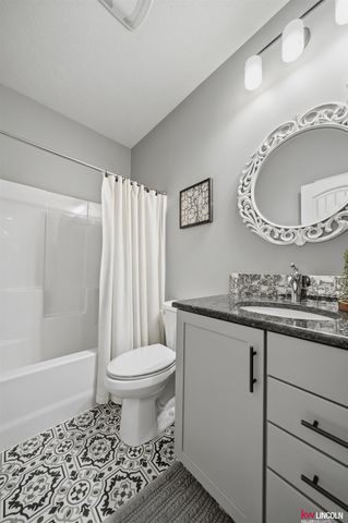 9930 Paris Court, Lincoln, NE 68339