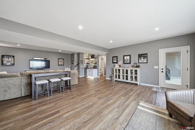 9930 Paris Court, Lincoln, NE 68339