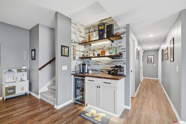 9930 Paris Court, Lincoln, NE 68339