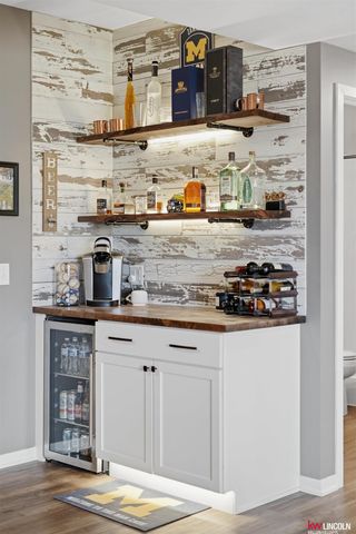 9930 Paris Court, Lincoln, NE 68339