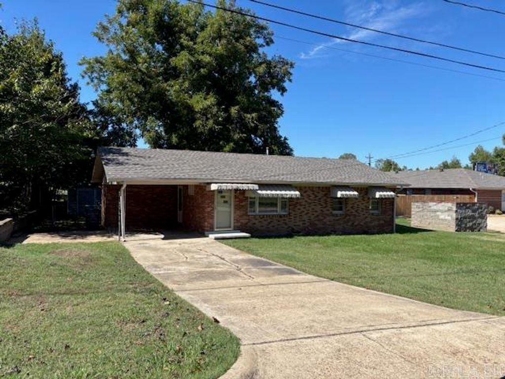 907 Oakdale Street, Jonesboro, AR 72401
