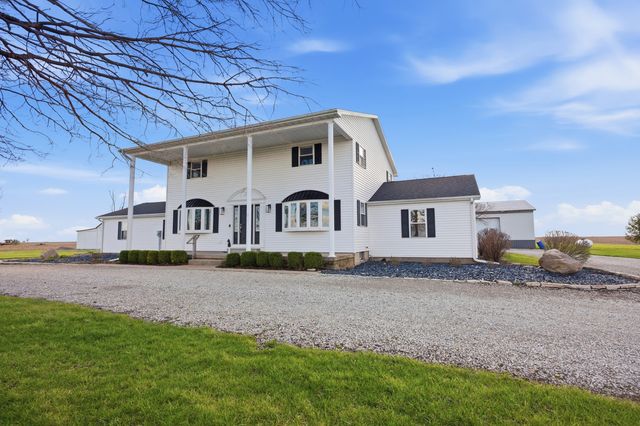 1189 County Road 200 E Road, Seymour, IL 61875