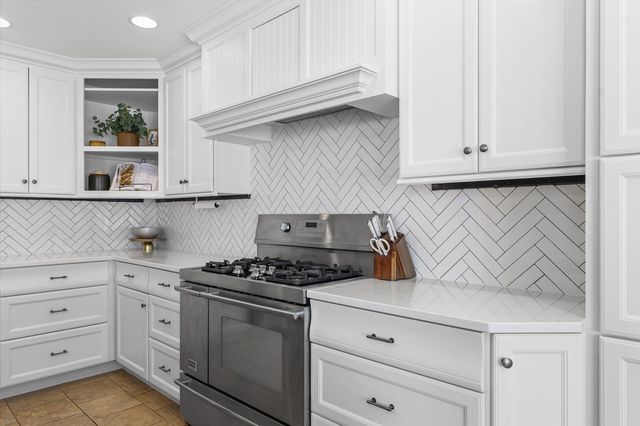 1189 County Road 200 E Road, Seymour, IL 61875