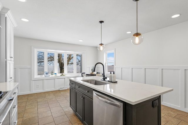 1189 County Road 200 E Road, Seymour, IL 61875