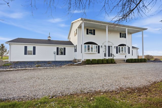 1189 County Road 200 E Road, Seymour, IL 61875