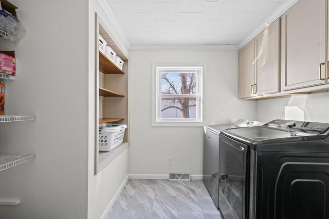 1189 County Road 200 E Road, Seymour, IL 61875